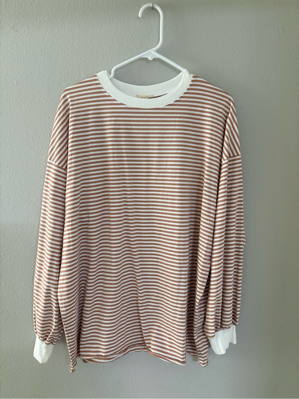 LA MIEL Taupe and White Striped Crewneck